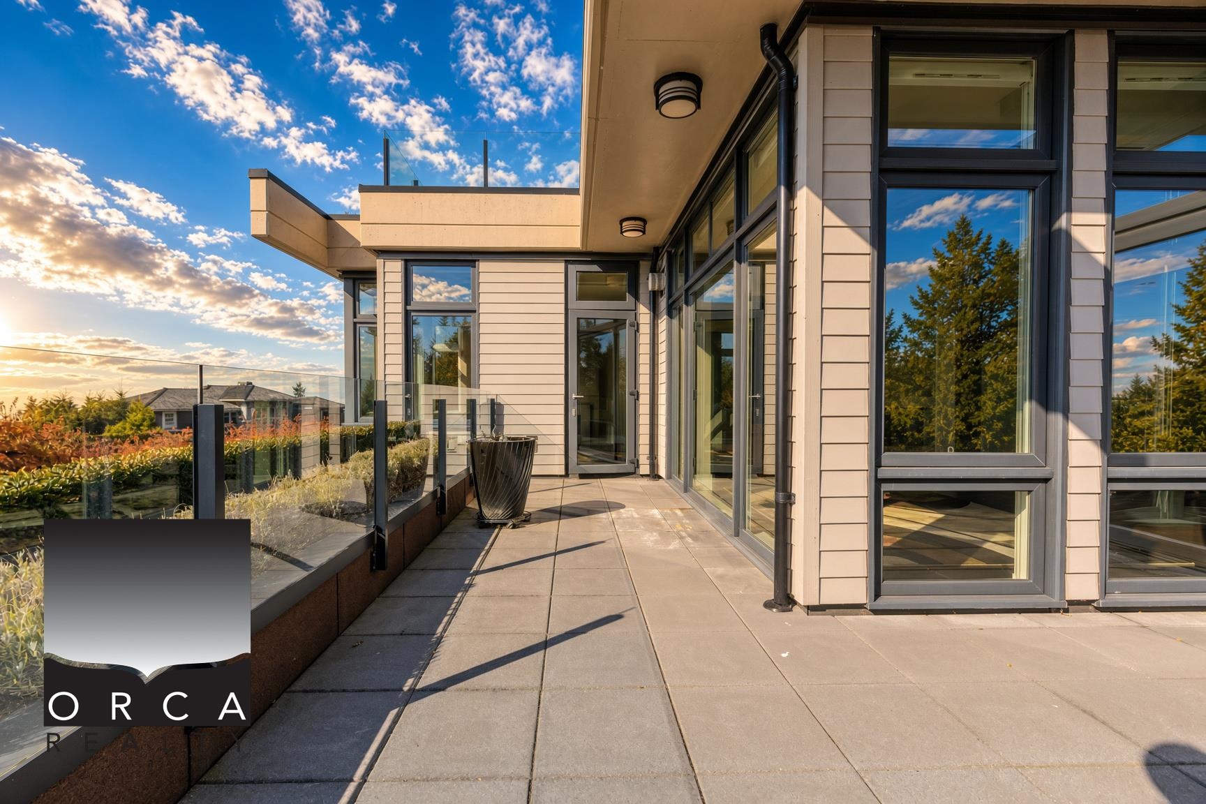 2551 Highgrove Mews, West Vancouver 3