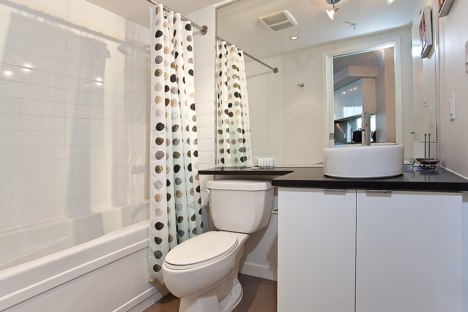 Unit 1802 - 788 Hamilton Street, Vancouver 5