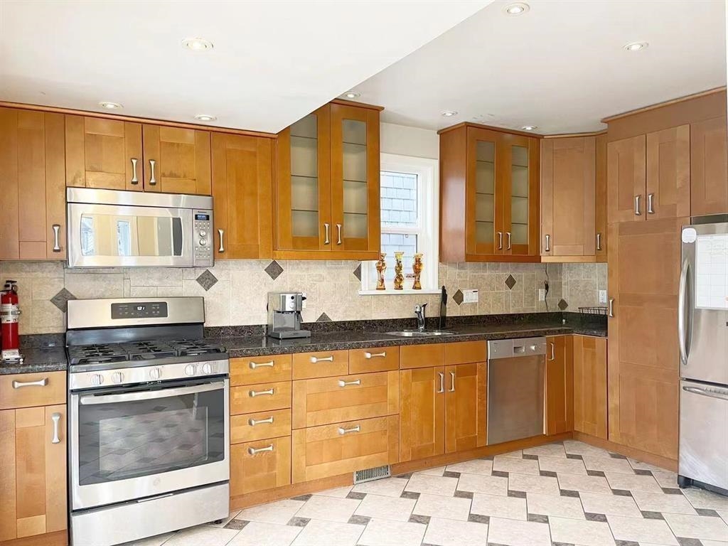 Unit Main House - 3093 29th Avenue, Vancouver 4