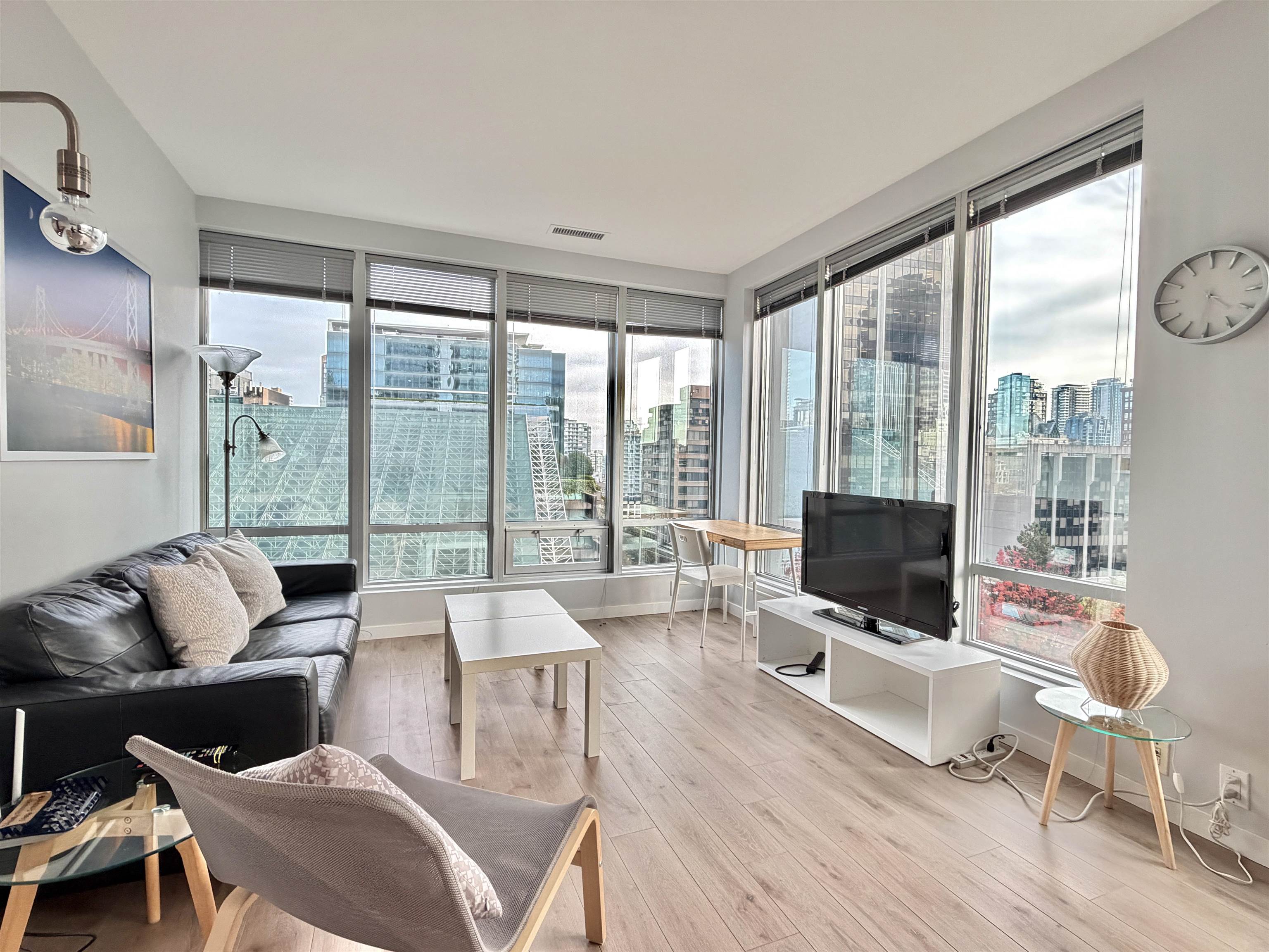 Unit 501 - 989 Nelson Street, Vancouver 3
