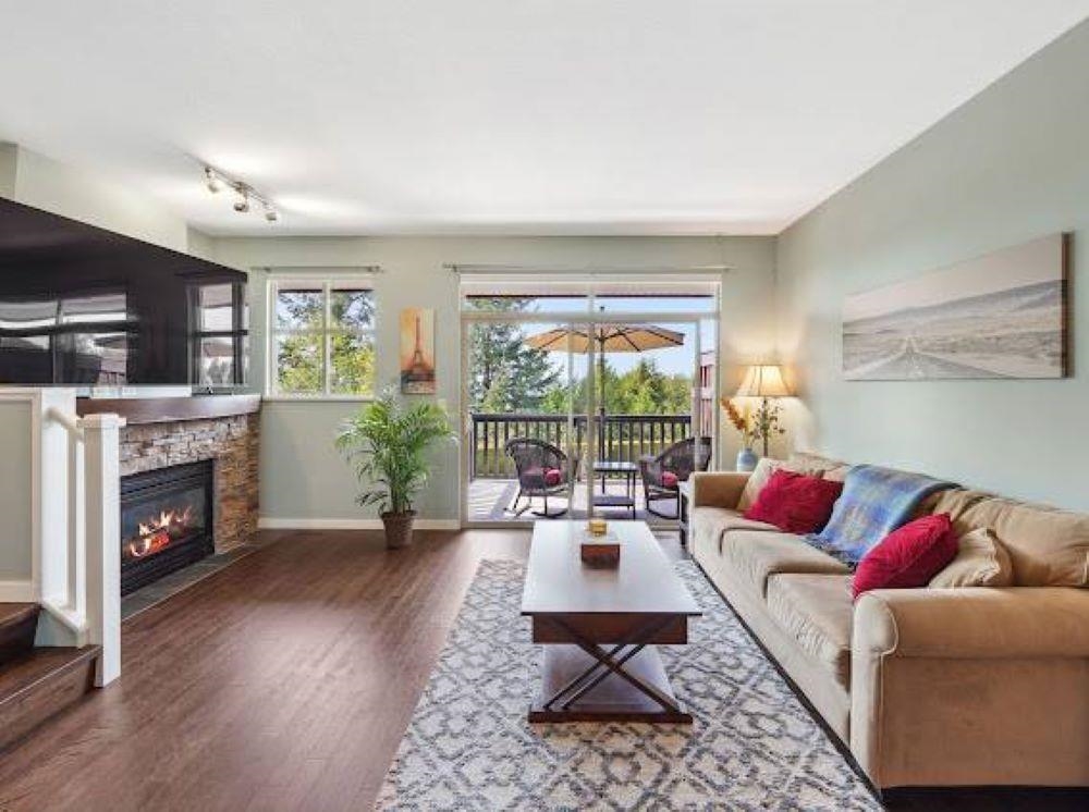 320 Decaire Street, Coquitlam 2