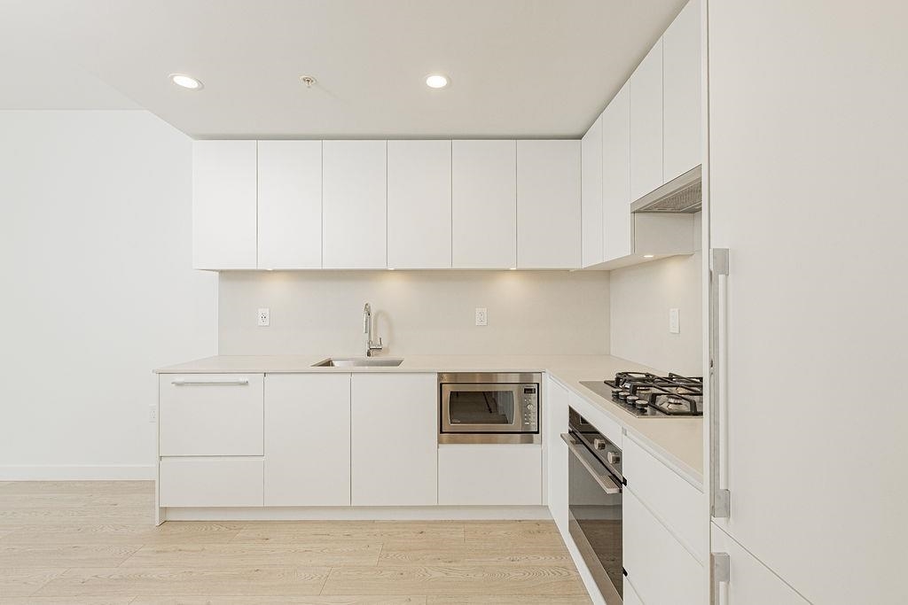 Unit 5xx - 2181 Madison Avenue, Burnaby 2