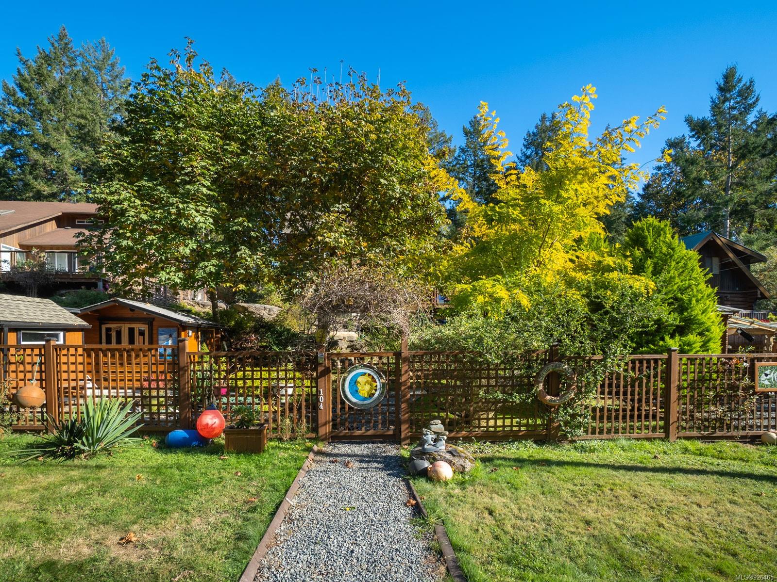 104 Captain Blvd, Protection Island, British Columbia V9R6R1