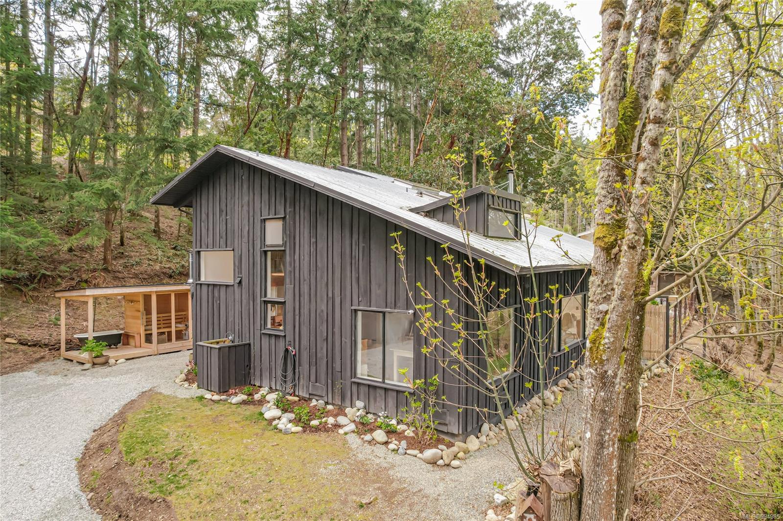 Salt Spring Realty 171 Woodland Dr, Salt Spring, British Columbia V8K1K1 Sold History ...